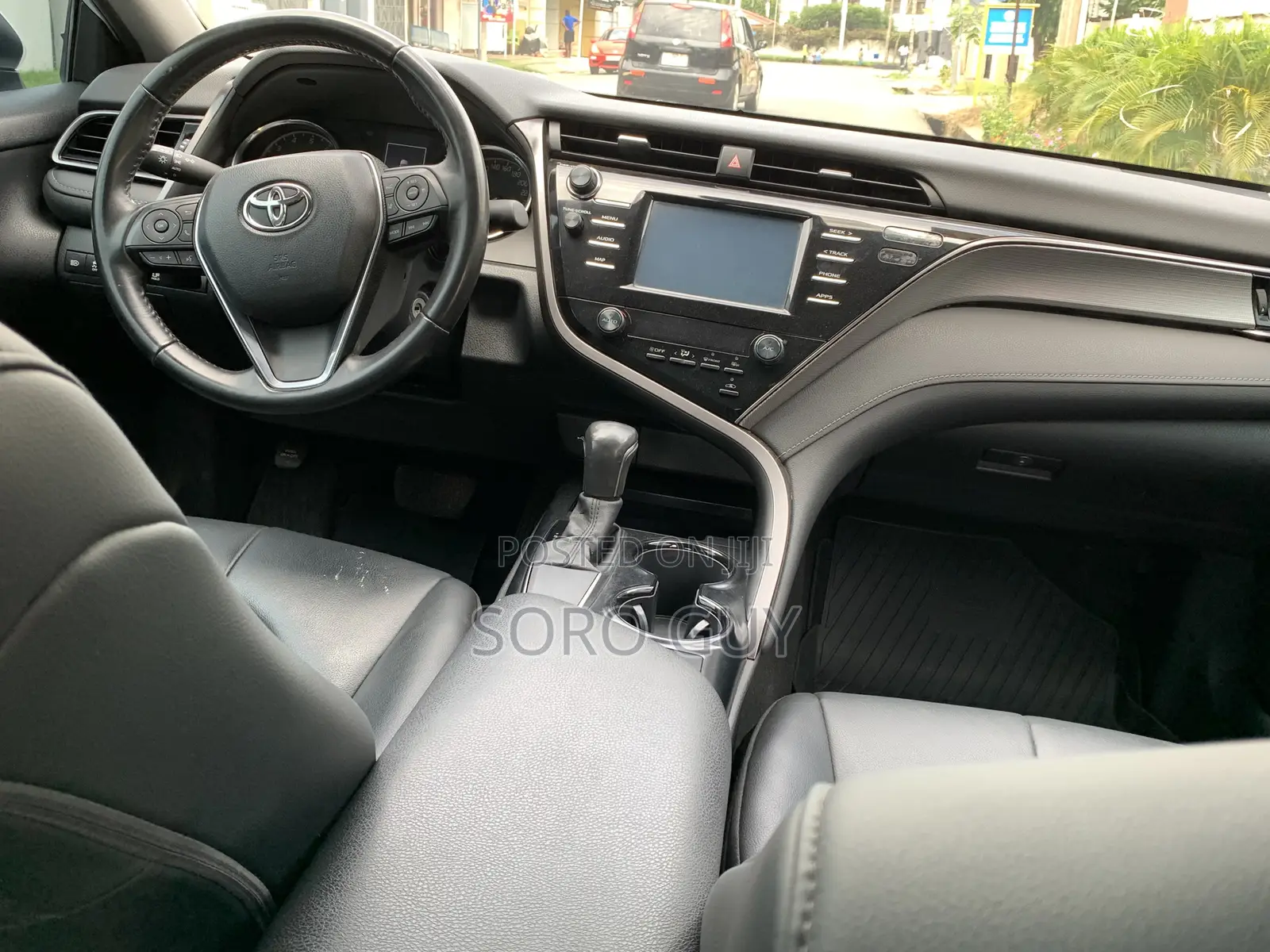 Toyota Camry 2020 White