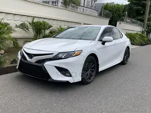 Toyota Camry 2020 White