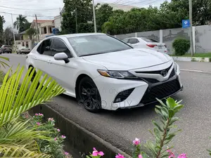 Toyota Camry 2020 White