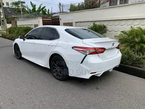 Toyota Camry 2020 White