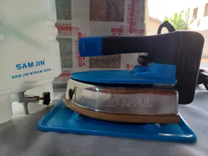 Gravity Steam Iron