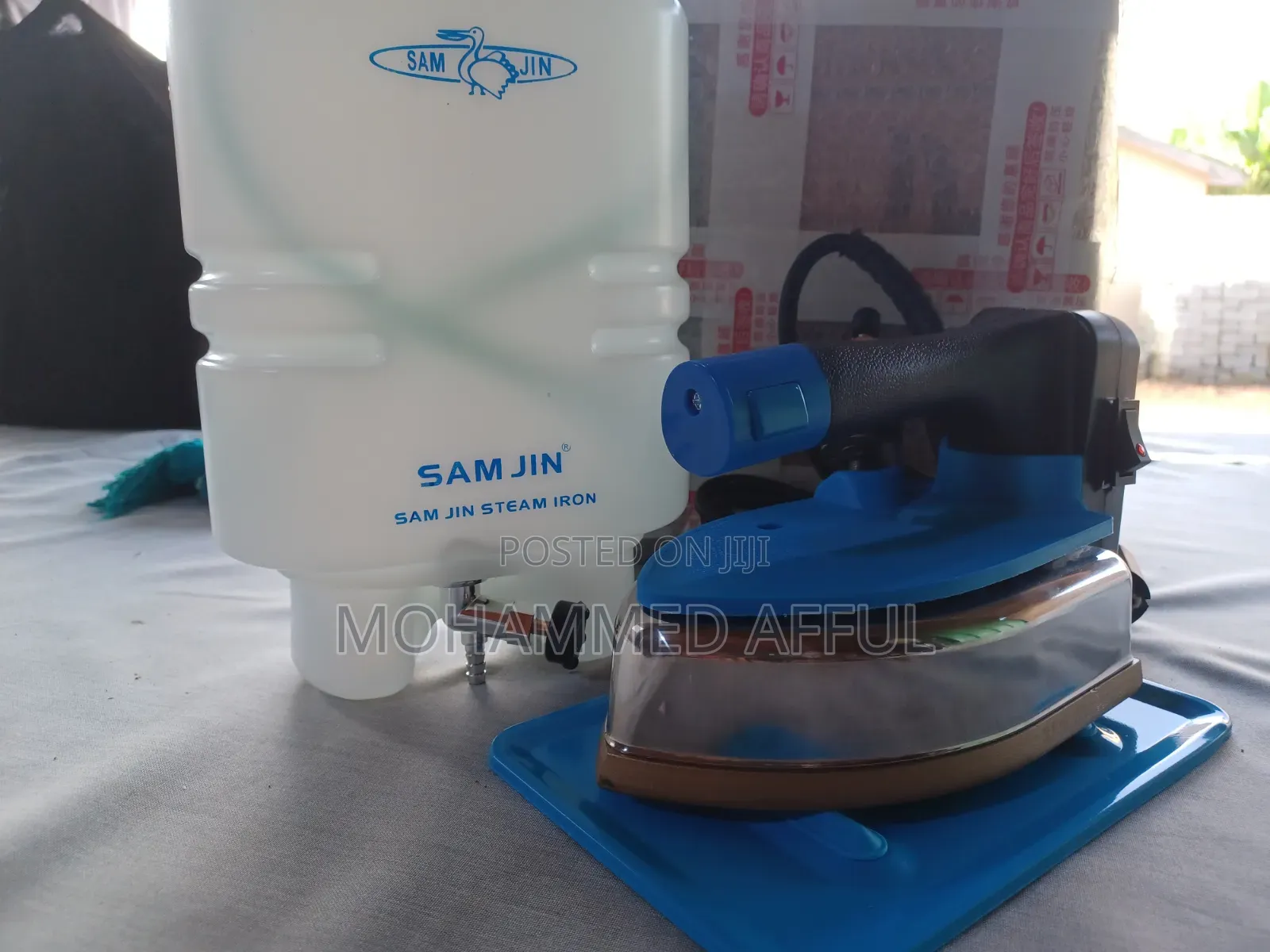 Gravity Steam Iron