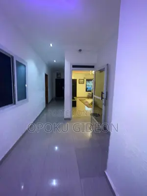 5bdrm House in 3 Junction, Amasaman for sale