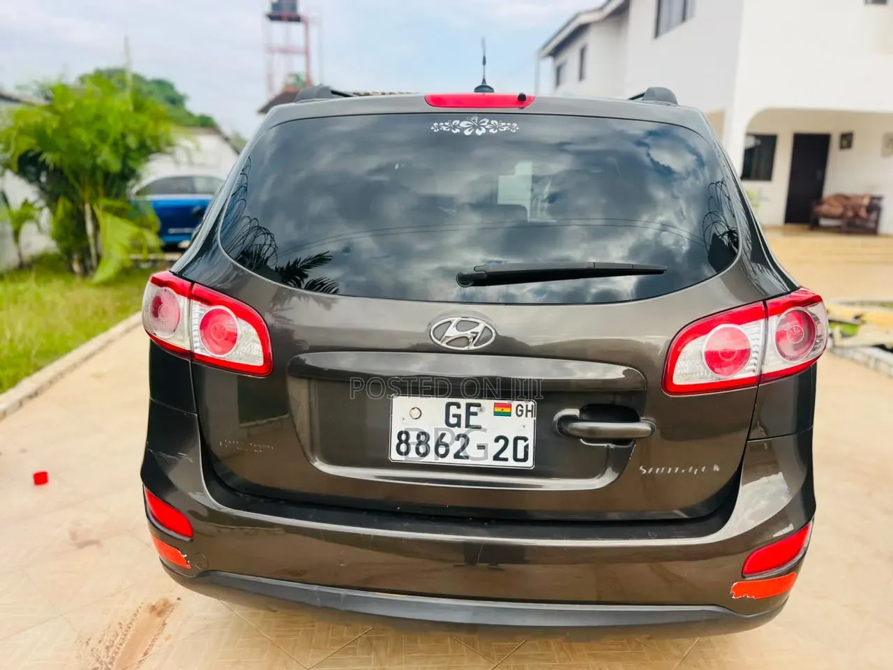 Hyundai Santa Fe 2011 Brown