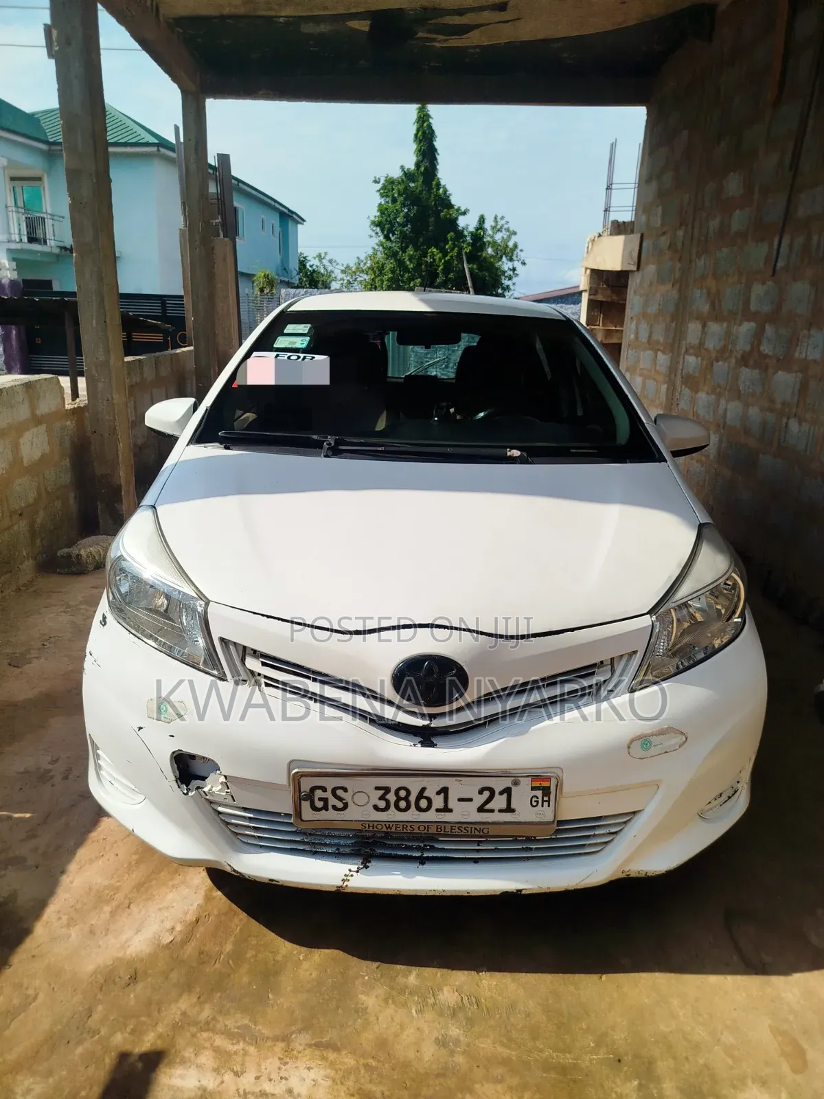 Toyota Yaris LE Hatchback 5dr 2012 White