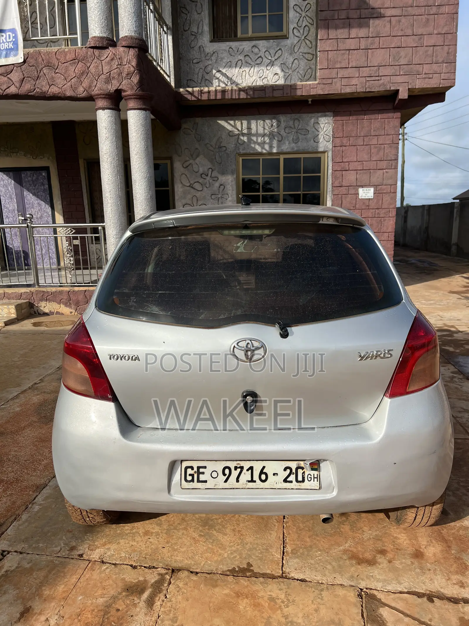 Toyota Vitz 1.5 FWD 3dr 2010 Silver
