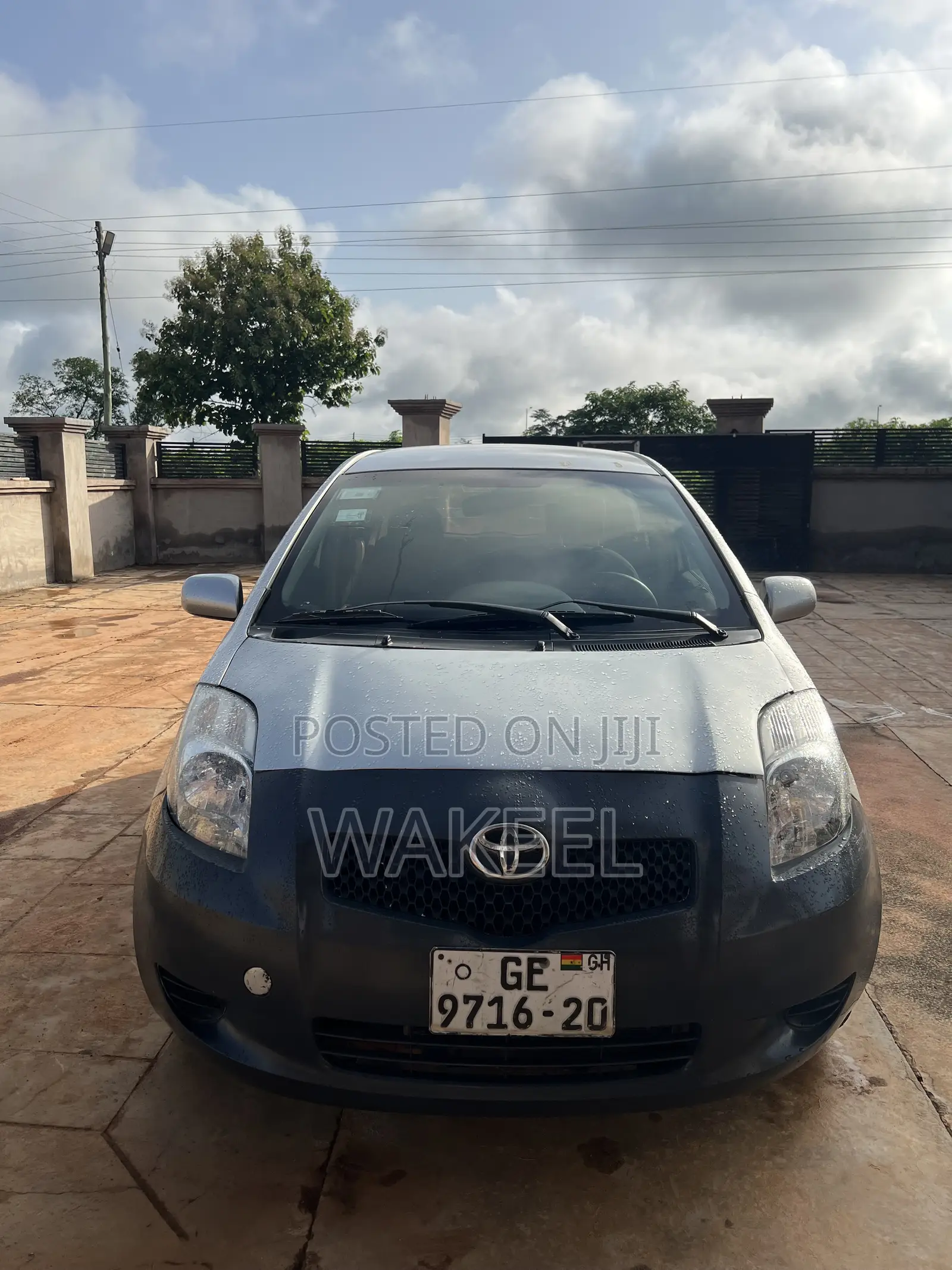 Toyota Vitz 1.5 FWD 3dr 2010 Silver