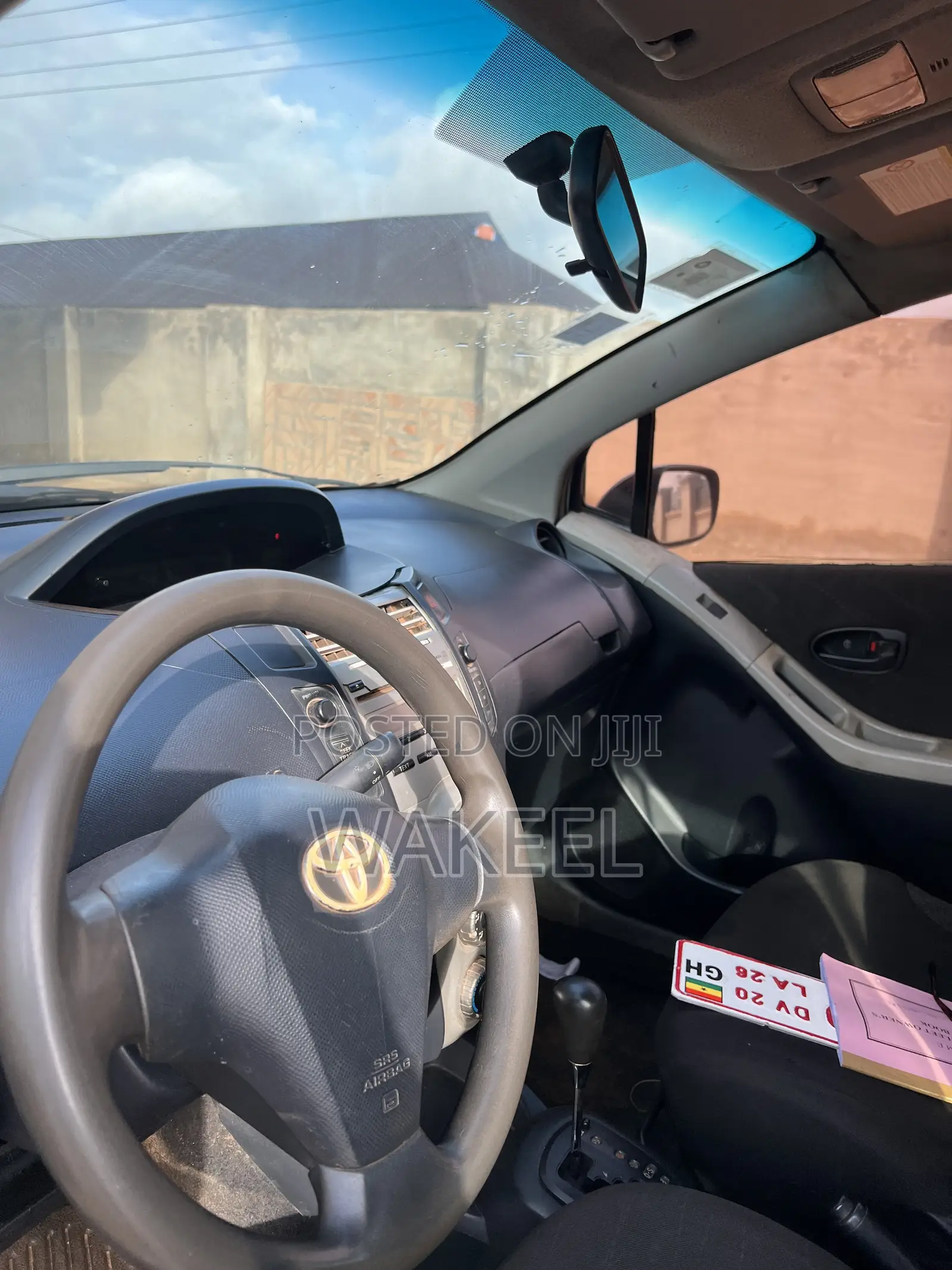 Toyota Vitz 1.5 FWD 3dr 2010 Silver