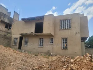 5bdrm House in Accra Metropolitan for sale
