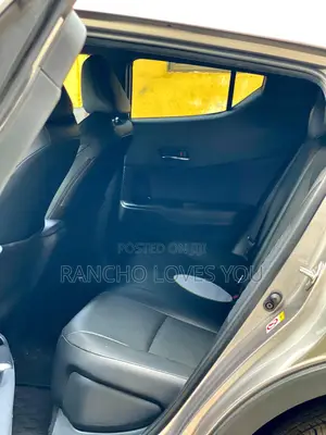 Toyota C-HR XLE Prermium FWD (2.0L 4cyl 2AM) 2018 Silver