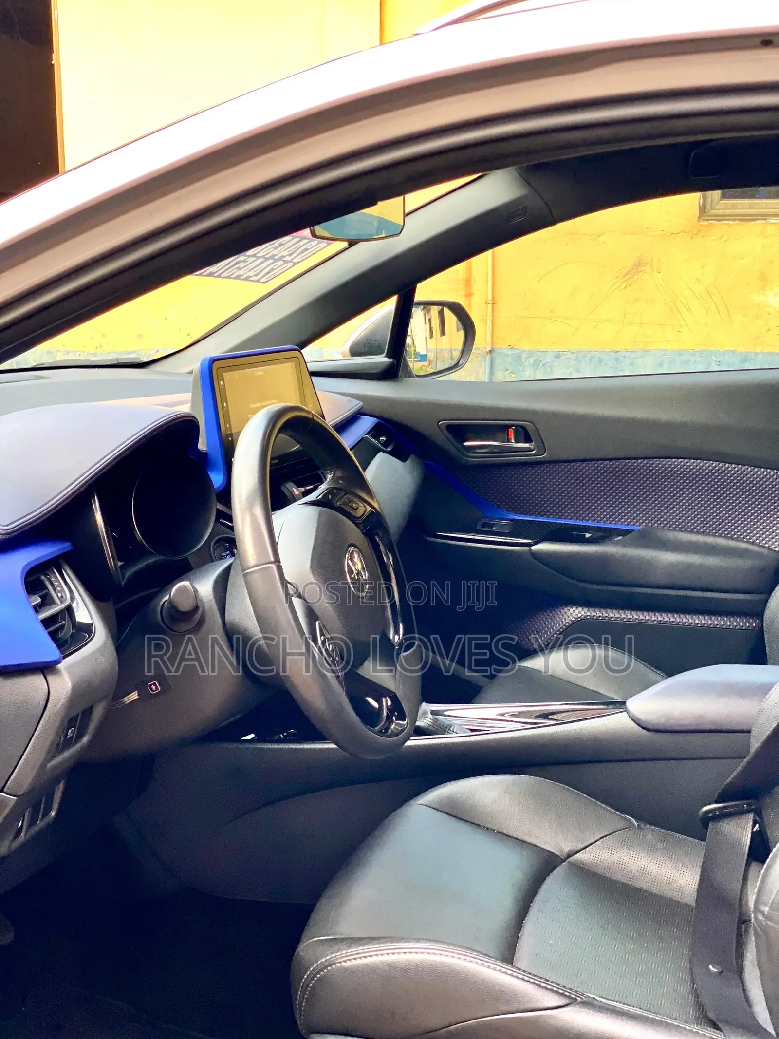 Toyota C-HR XLE Prermium FWD (2.0L 4cyl 2AM) 2018 Silver