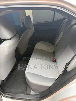 Toyota Corolla LE 4dr Sedan (1.8L 4cyl CVT) 2017 Silver
