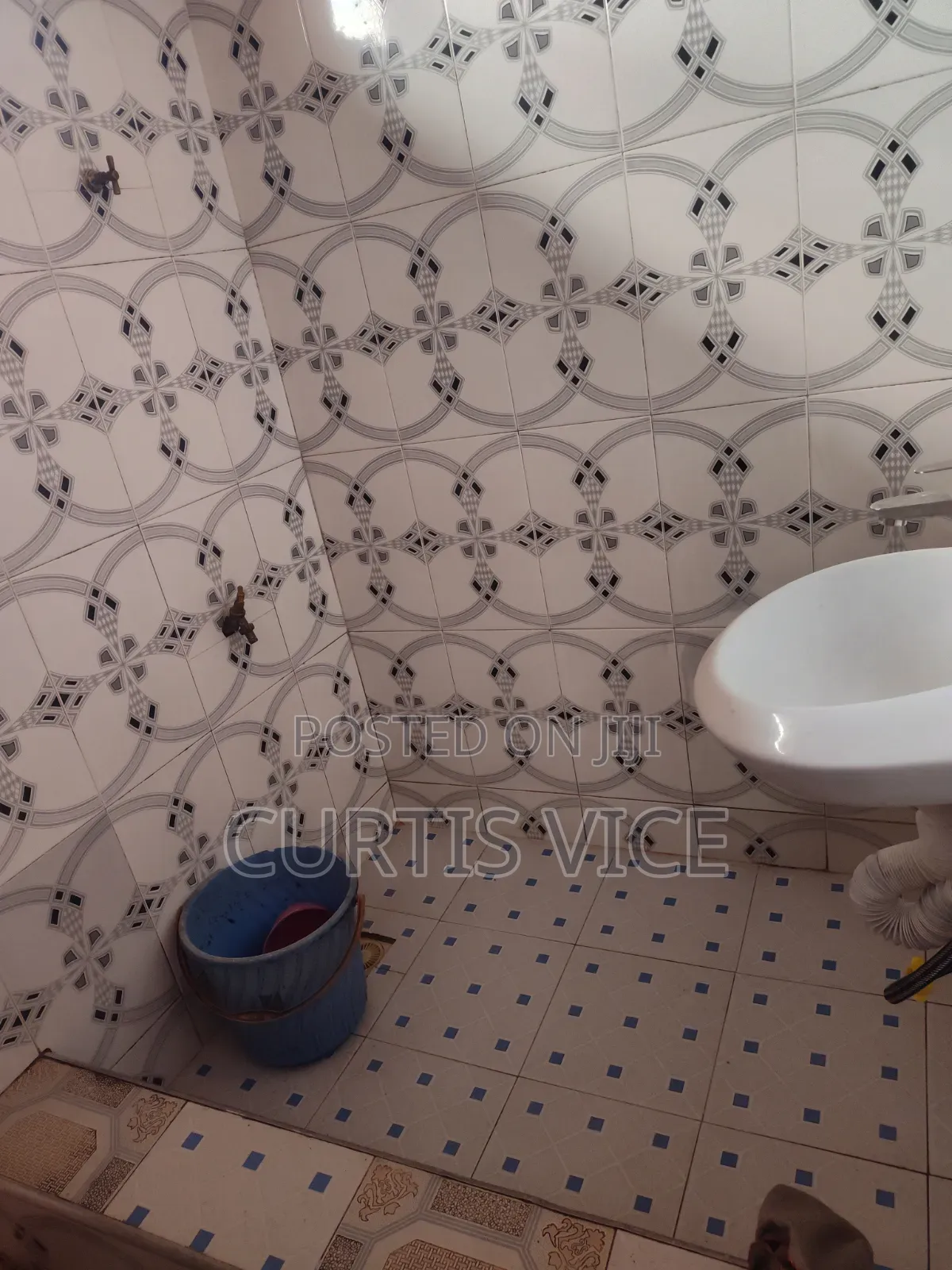 1bdrm Room & Parlour in Curtis'S Estate, Mallam for rent