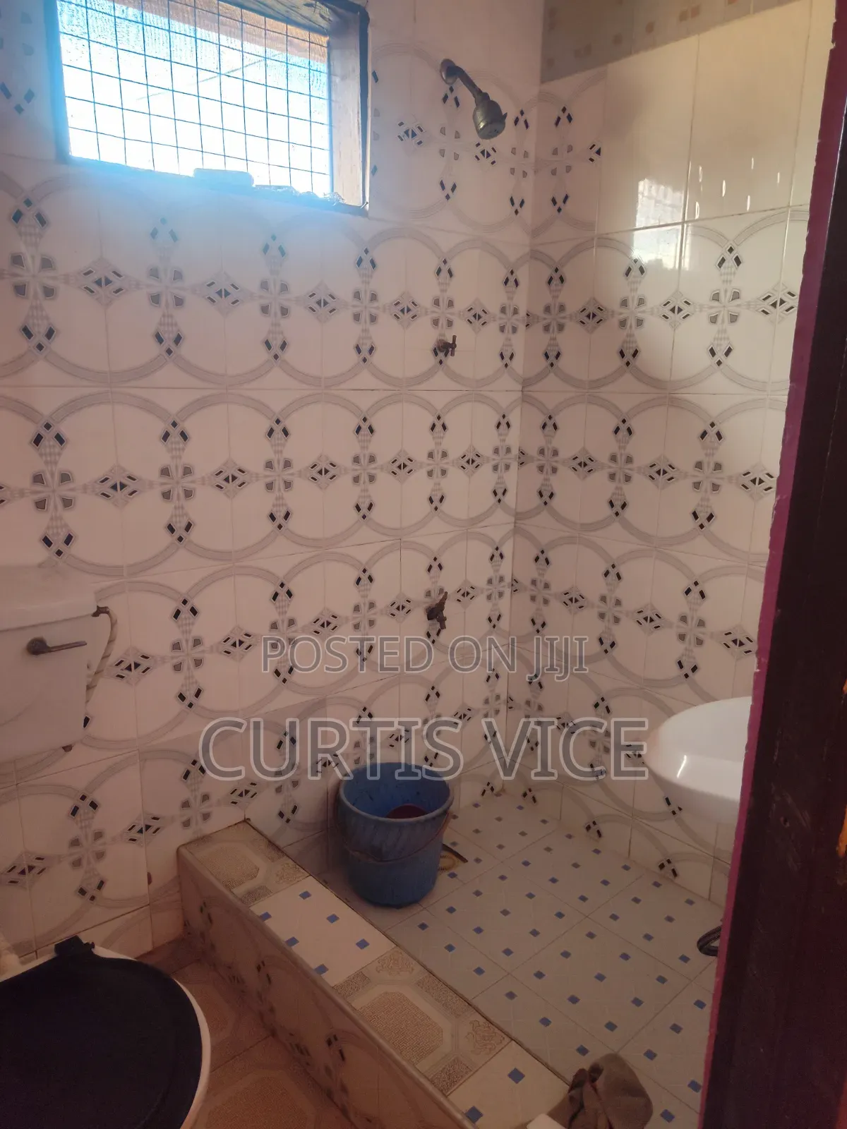 1bdrm Room & Parlour in Curtis'S Estate, Mallam for rent
