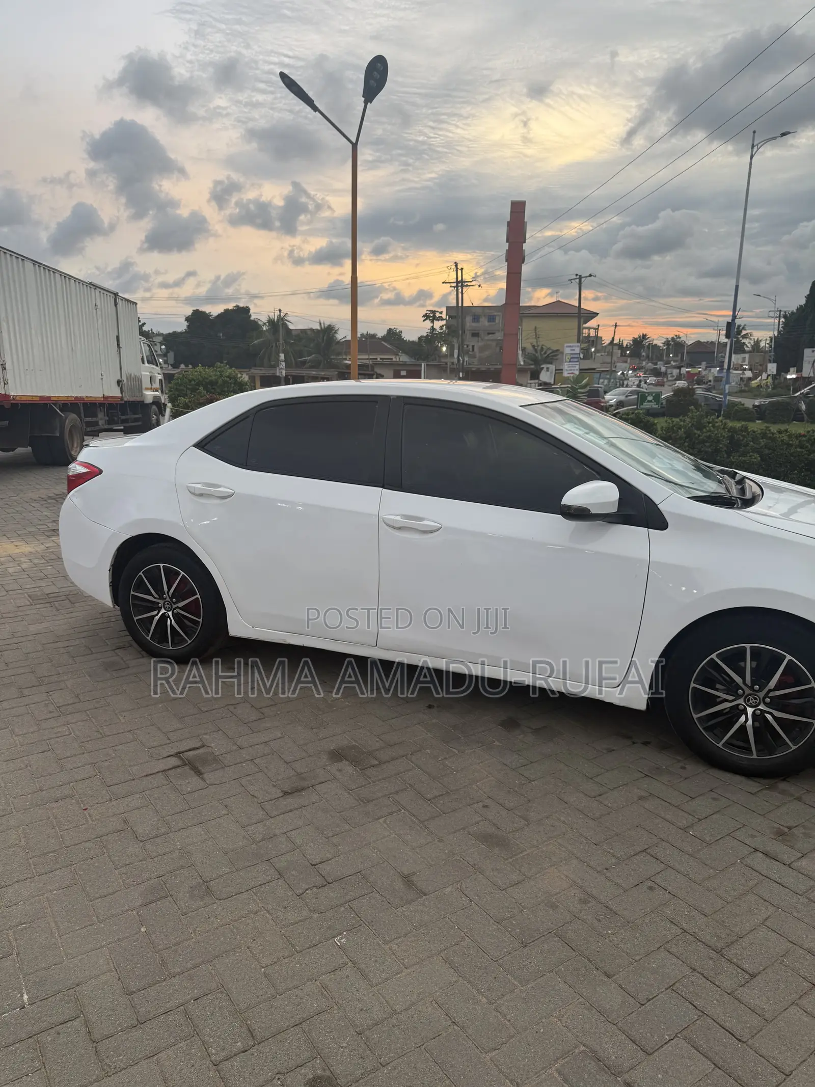 Toyota Corolla S 4dr Sedan (1.8L 4cyl CVT) 2015 White