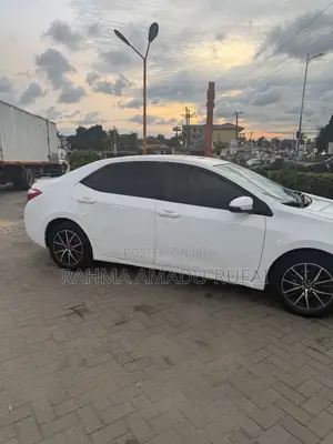 Toyota Corolla S 4dr Sedan (1.8L 4cyl CVT) 2015 White