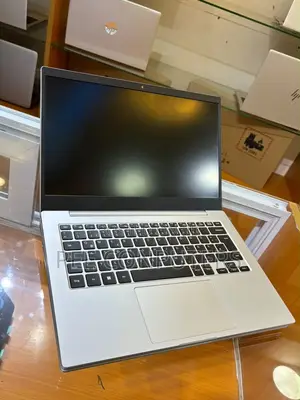 Laptop Samsung Galaxy Book 2 4GB Qualcomm Snapdragon X Plus SSD 128GB