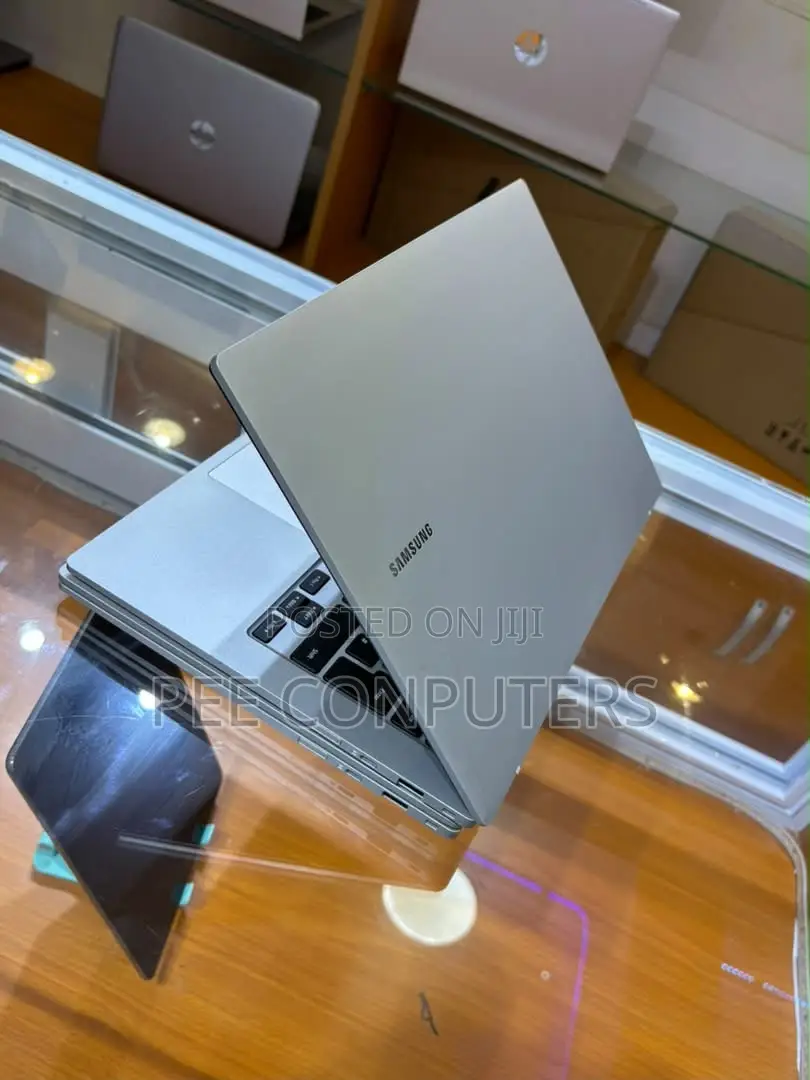 Laptop Samsung Galaxy Book 2 4GB Qualcomm Snapdragon X Plus SSD 128GB