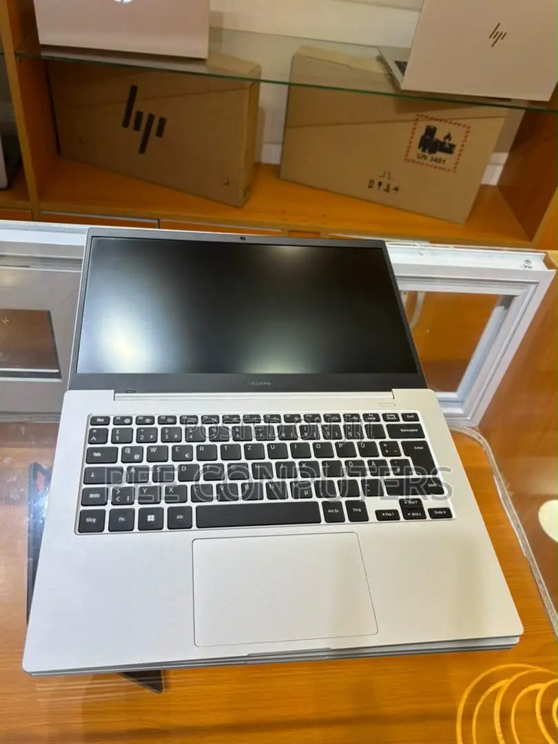 Laptop Samsung Galaxy Book 2 4GB Qualcomm Snapdragon X Plus SSD 128GB