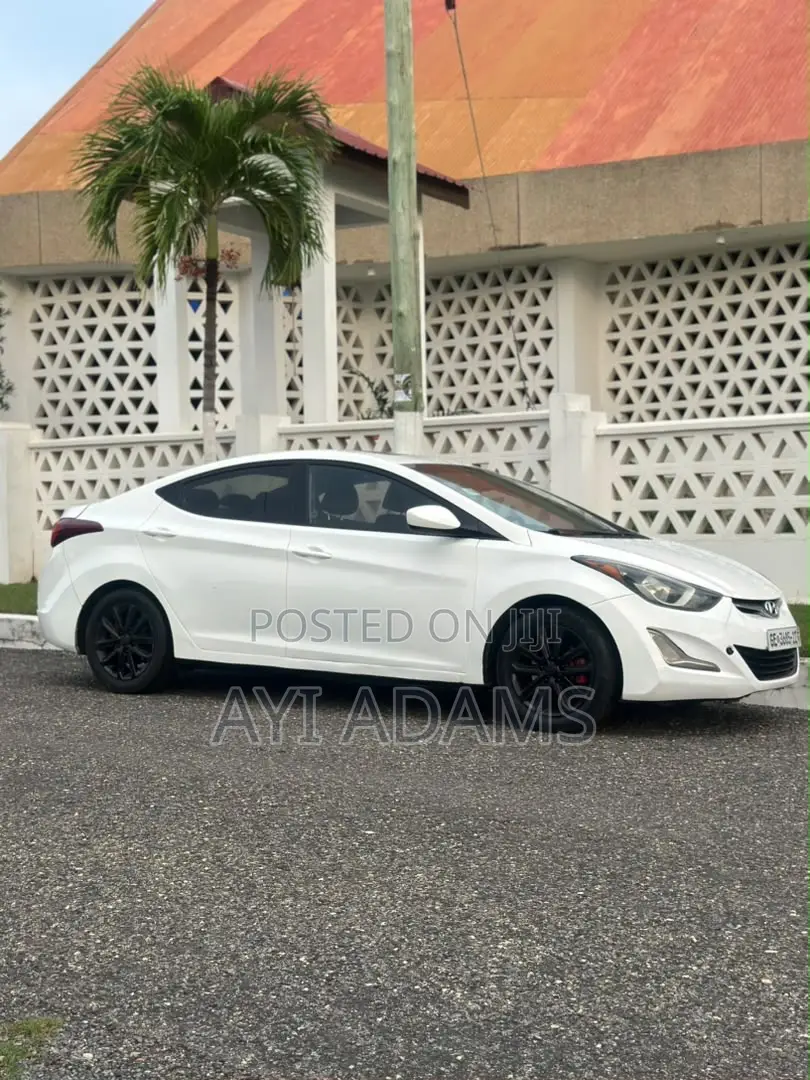 Hyundai Elantra Limited Sedan FWD (1.8L 4cyl 6A) 2013 White