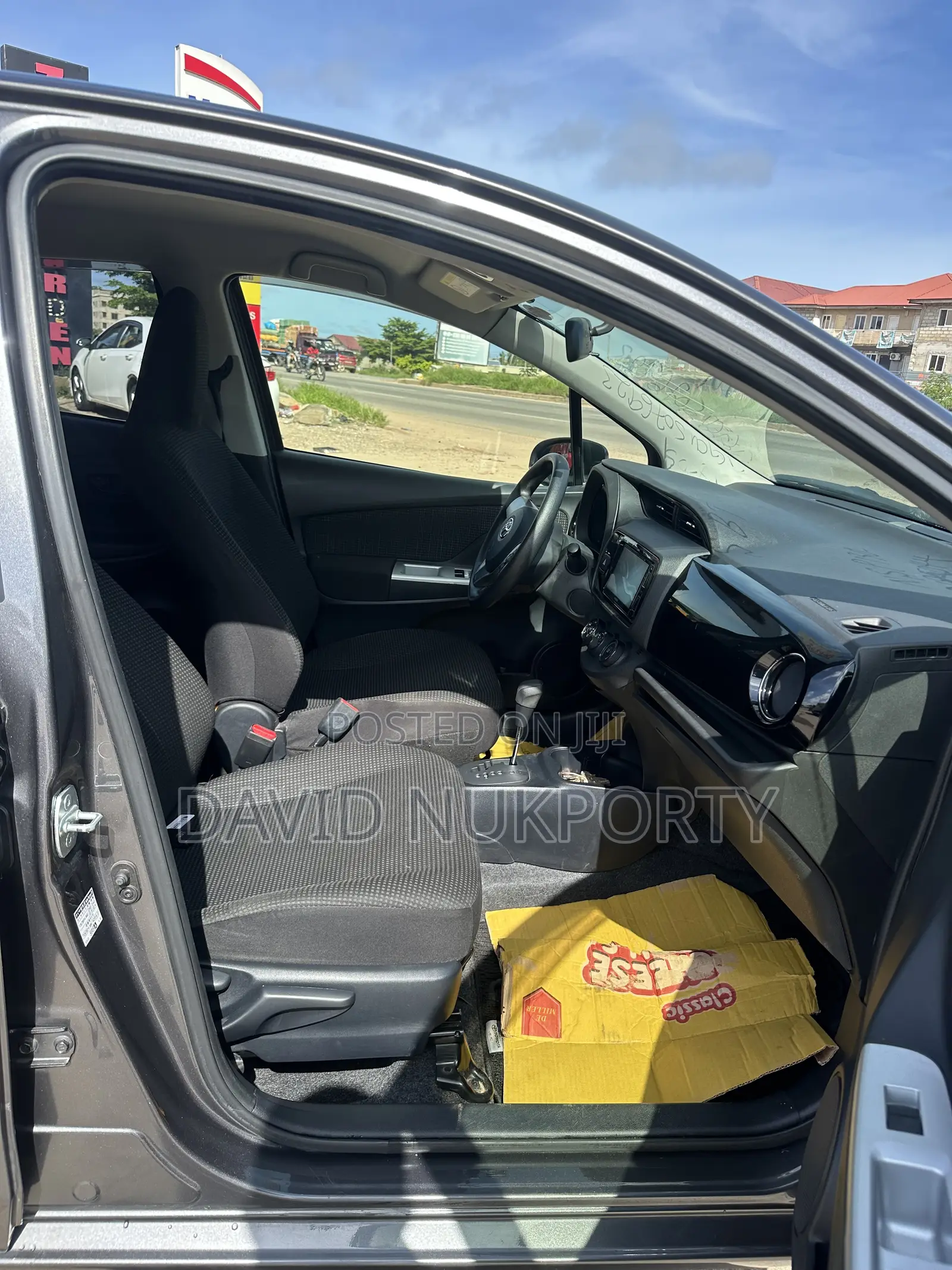 Toyota Vitz 2015 Black