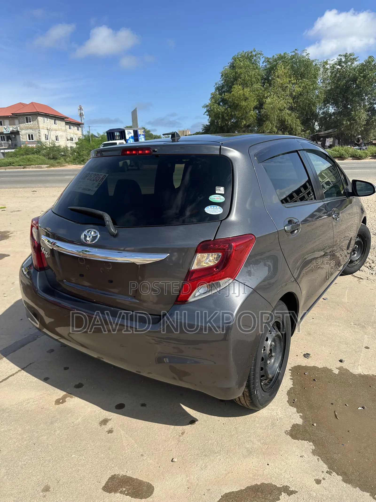 Toyota Vitz 2015 Black