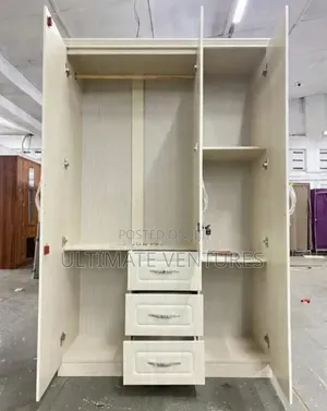 Luxurious 4-Door Carved Wardrobe With Mirror Drawers - Cream Finish