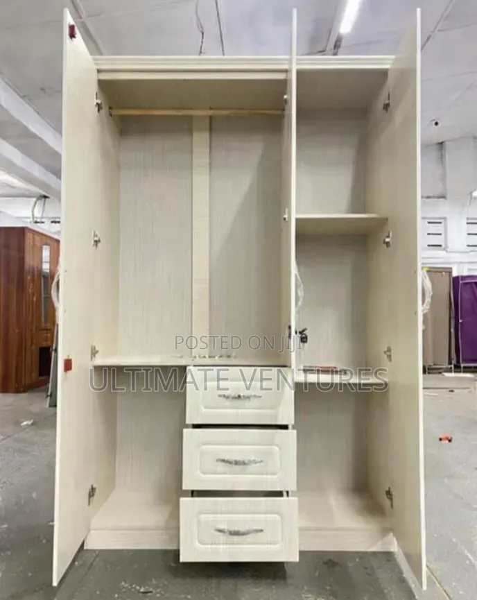 Luxurious 4-Door Carved Wardrobe With Mirror Drawers - Cream Finish