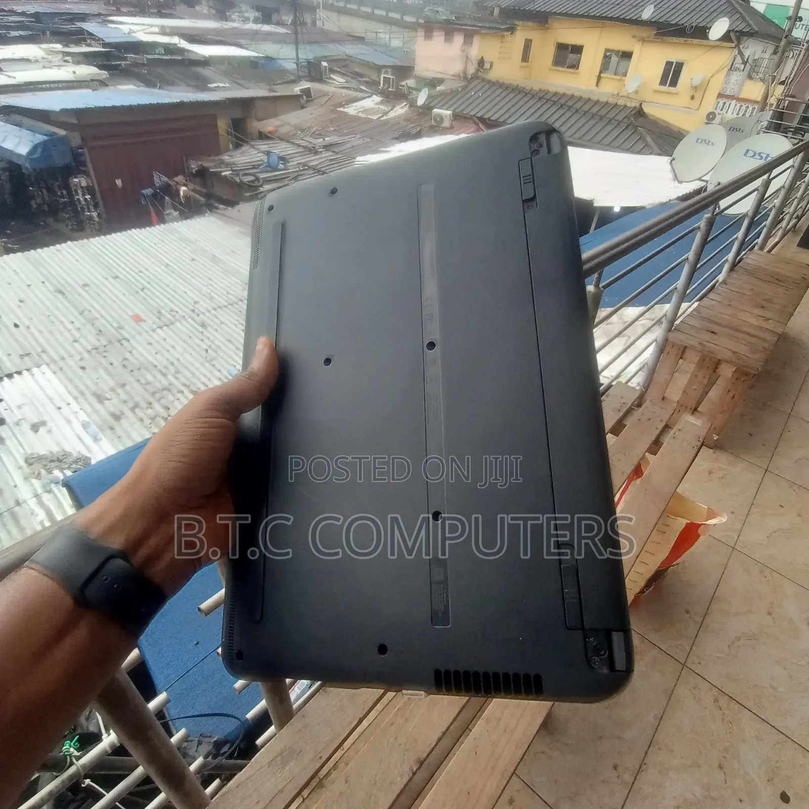 Laptop HP 14-dq1025cl 4GB AMD HDD 320GB