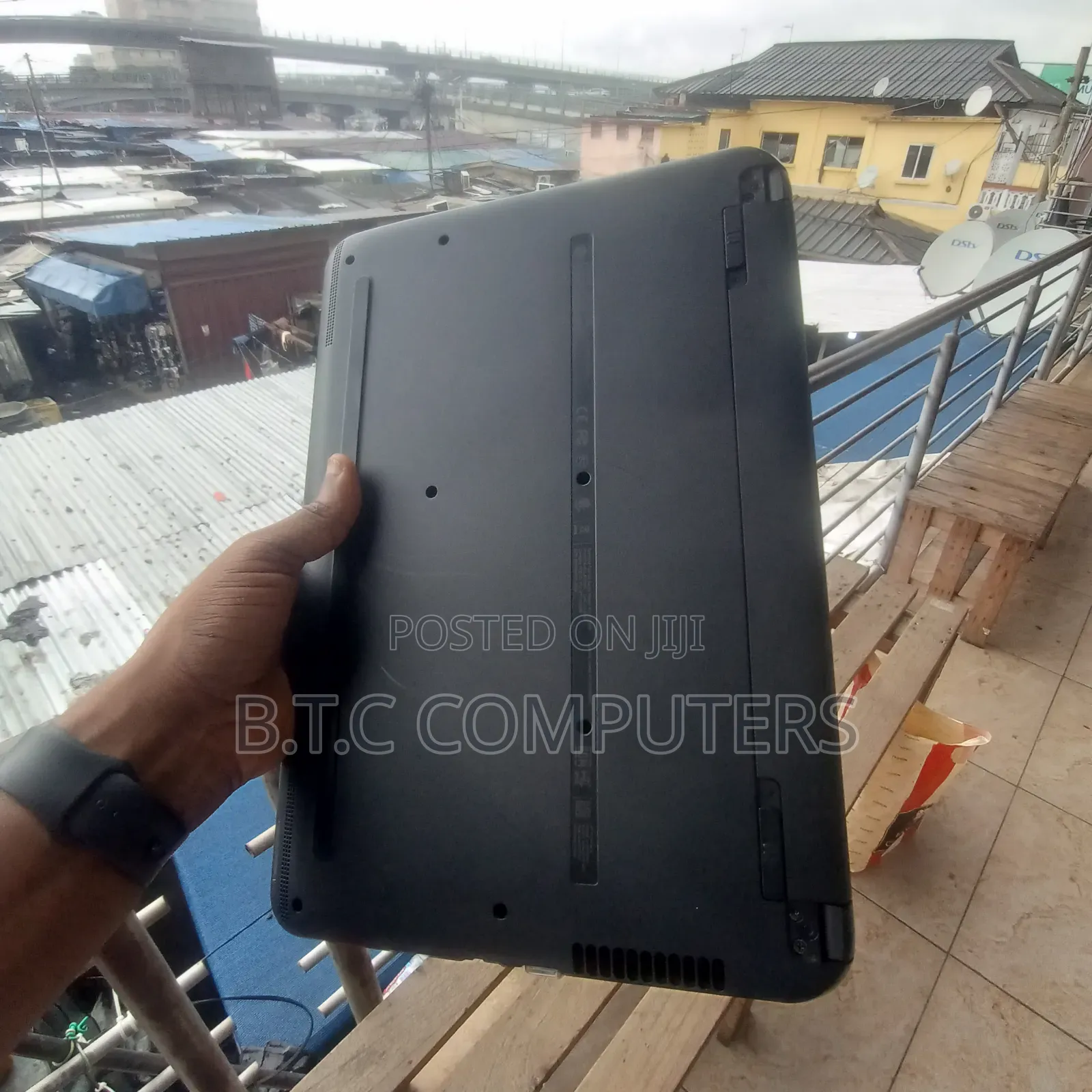Laptop HP 14-dq1025cl 4GB AMD HDD 320GB