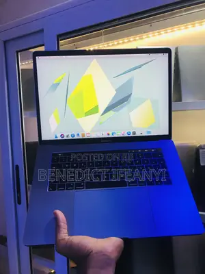 Laptop Apple MacBook 2016 16GB Intel Core i7 SSD 1T