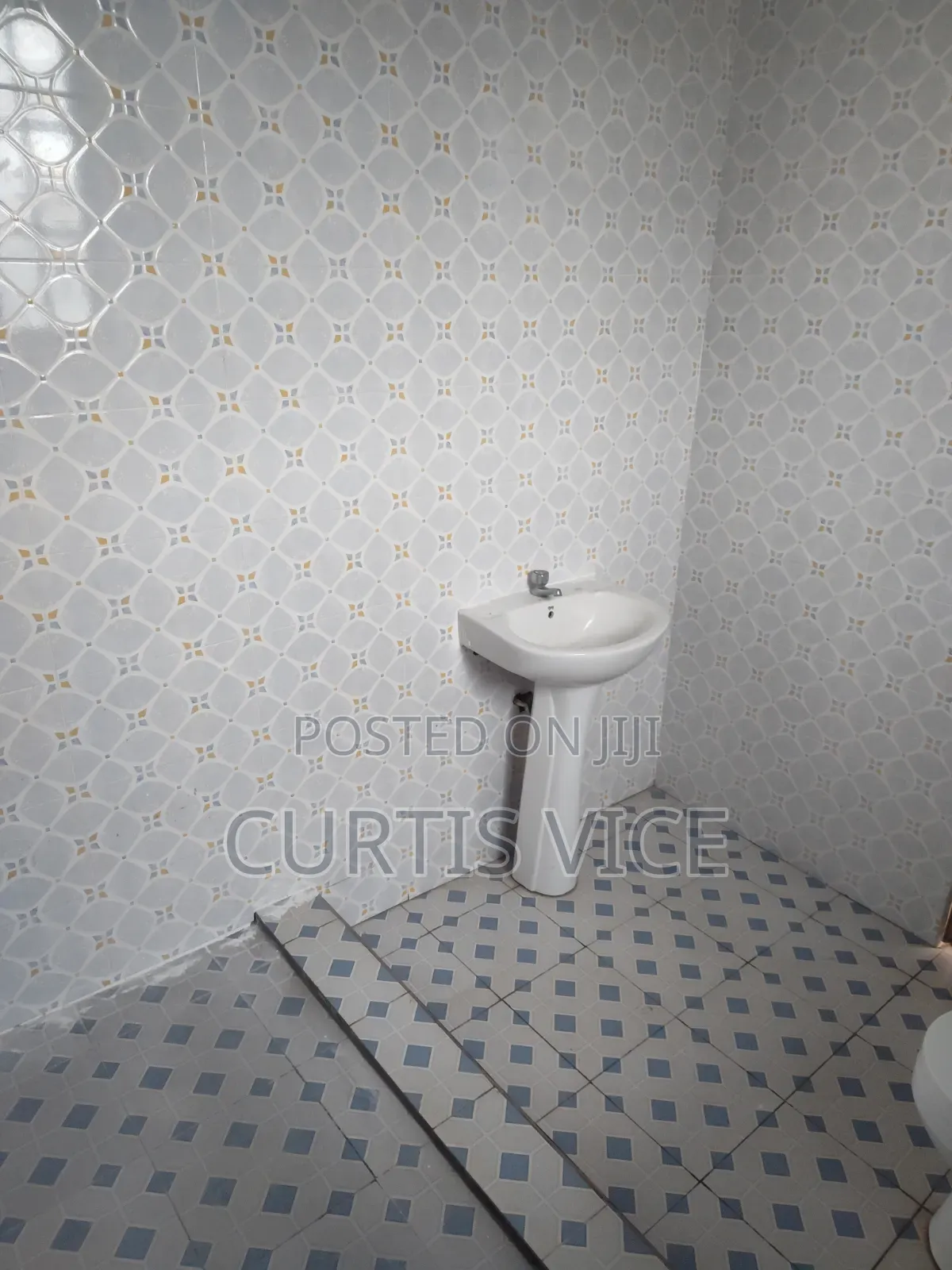 1bdrm Bedsitter in Curtis'S Estate, Mallam for rent