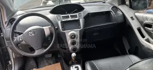 Toyota Yaris 2007 Gray