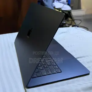 Laptop Apple MacBook Air 2024 M3 16GB Apple M3 SSD 1T