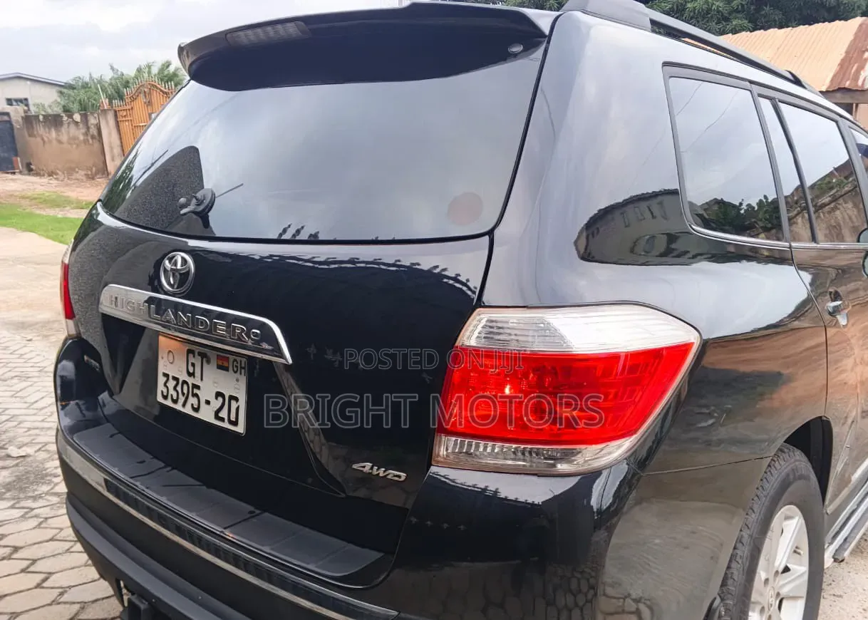 Toyota Highlander 3.5L 4WD 2013 Black