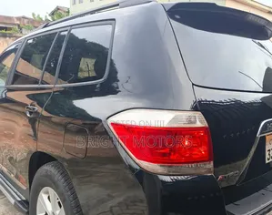 Toyota Highlander 3.5L 4WD 2013 Black