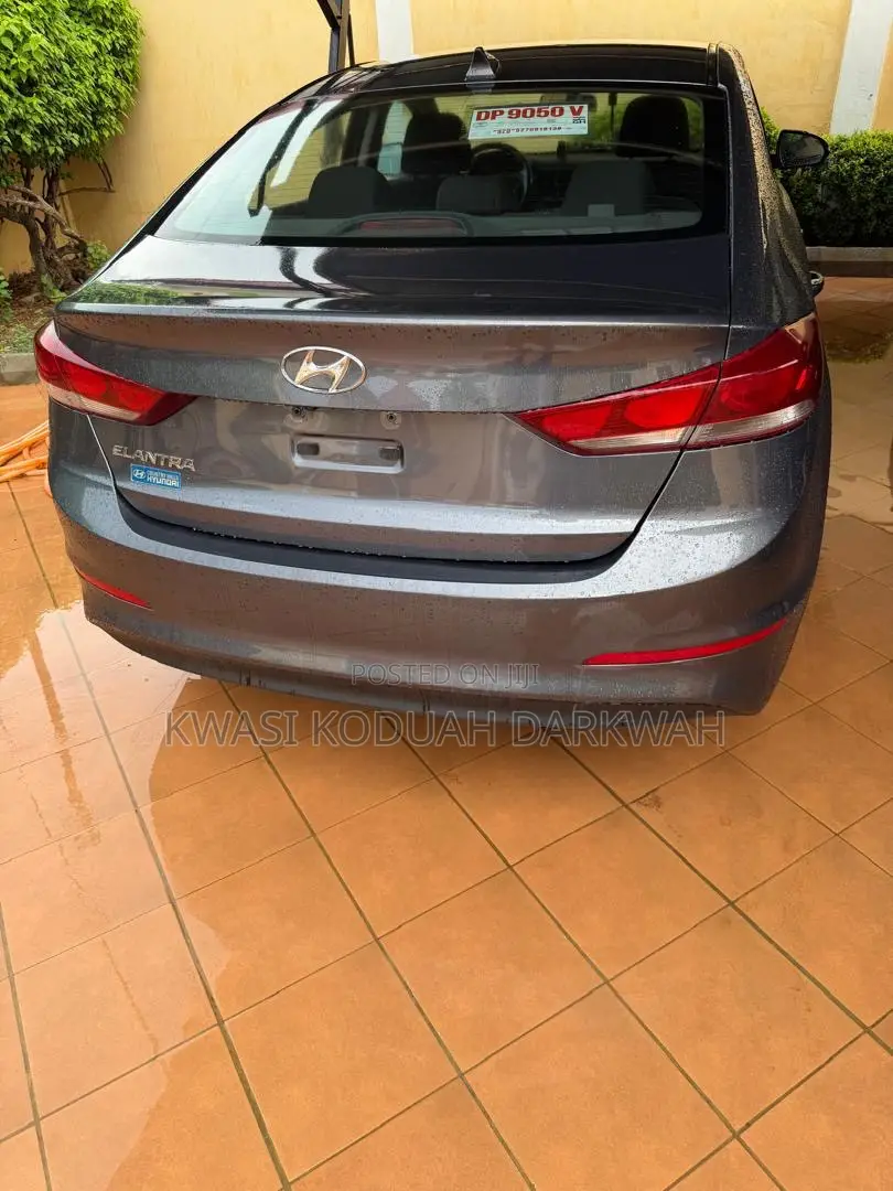 Hyundai Elantra Limited 2018 Gray