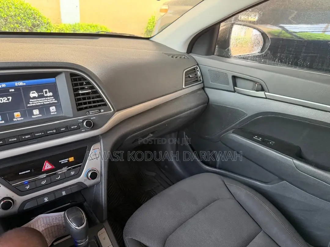 Hyundai Elantra Limited 2018 Gray