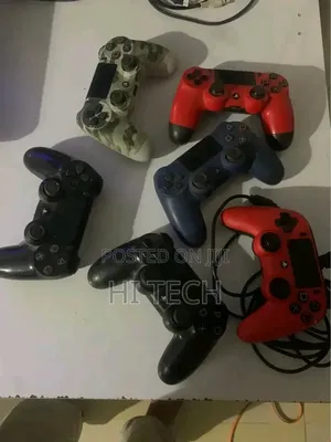 Selling My Ps4 With 6 Controller