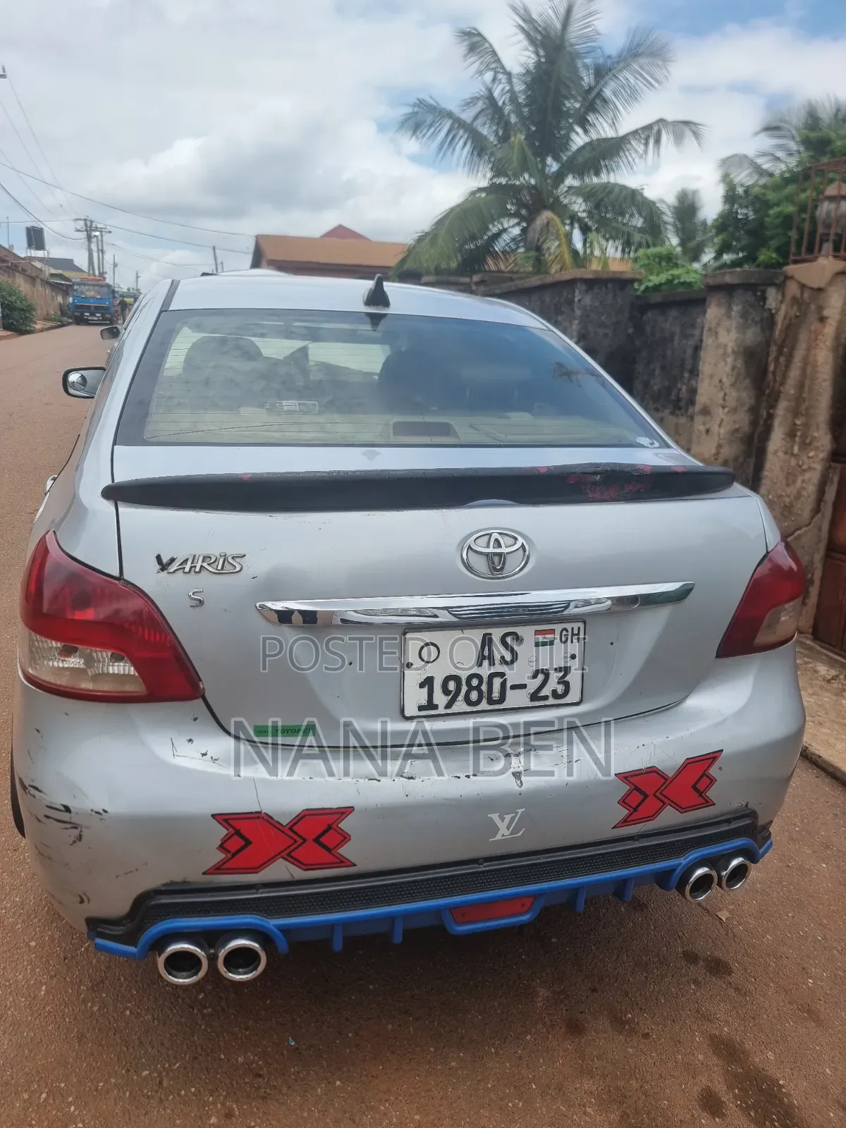 Toyota Belta 2010 Silver