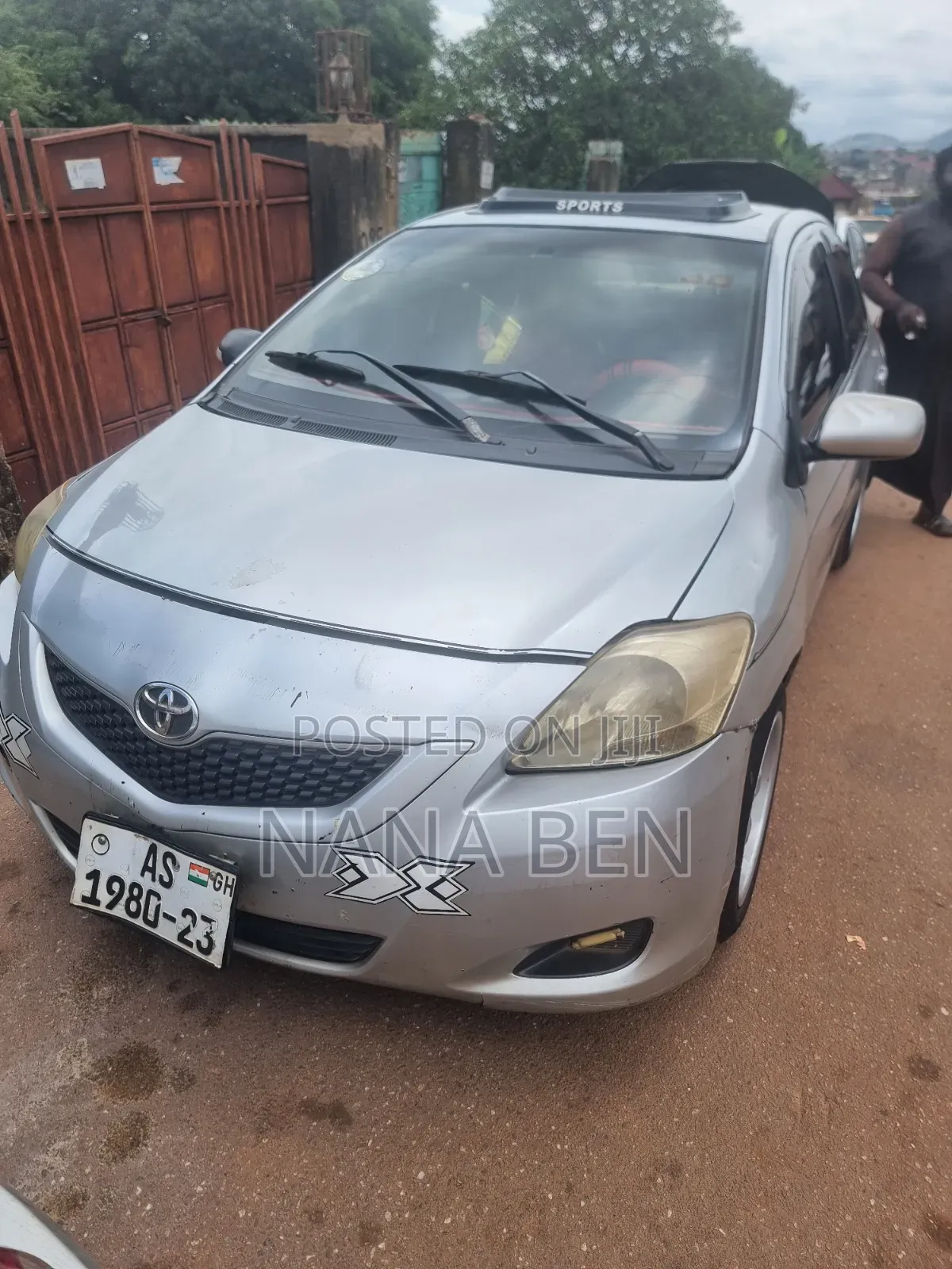 Toyota Belta 2010 Silver