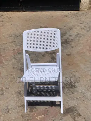 Gladiator Chair With Holes