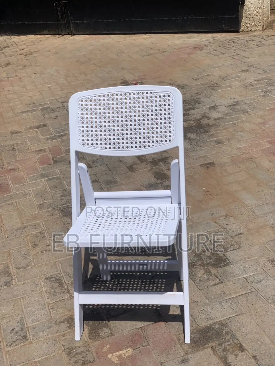 Gladiator Chair With Holes
