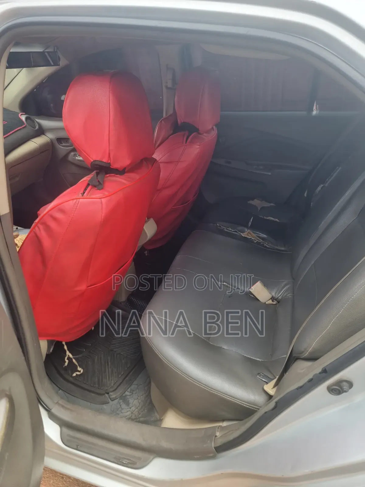 Toyota Belta 2010 Silver
