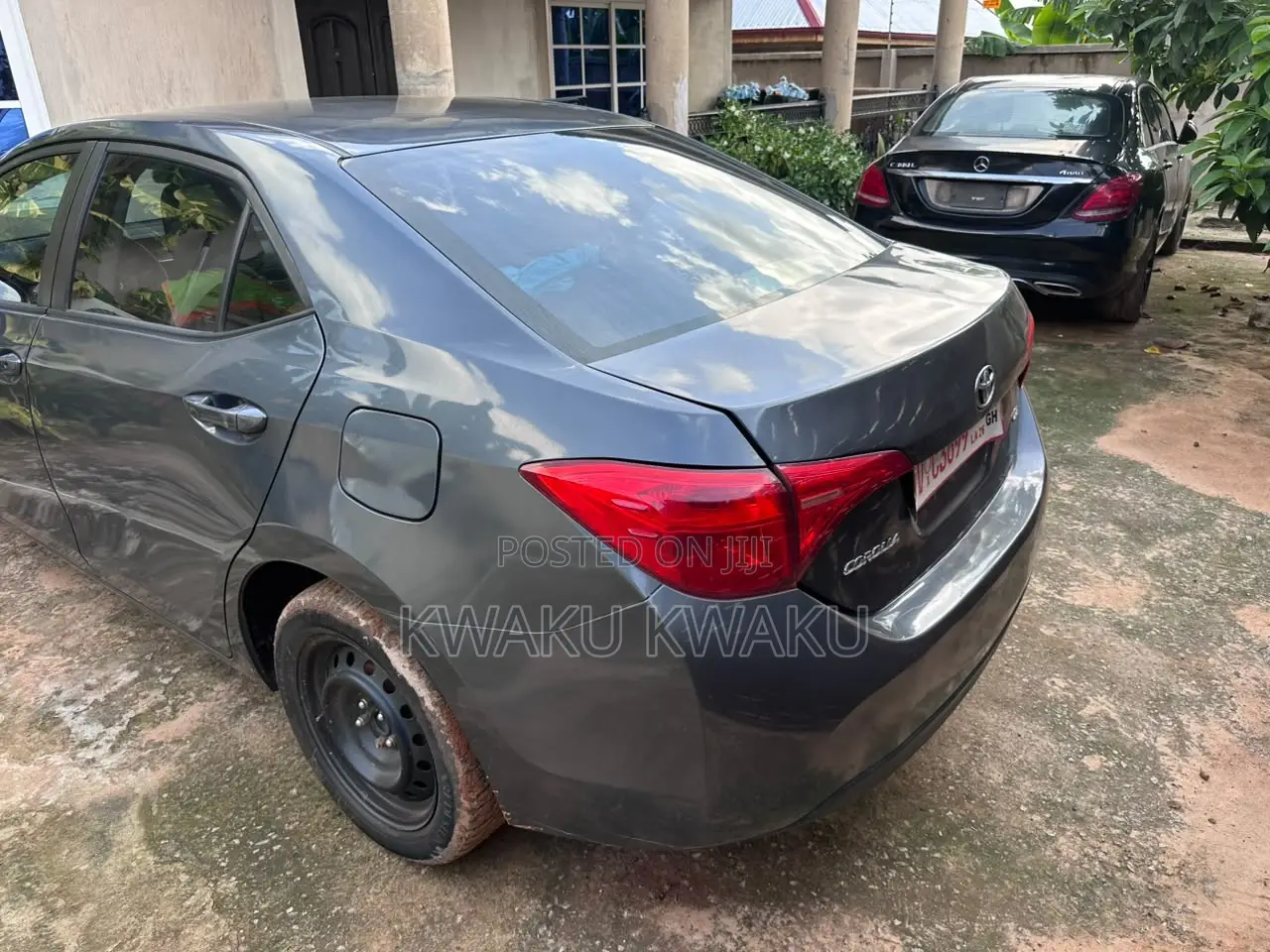 Toyota Corolla LE (1.8L 4cyl 2A) 2019 Gray