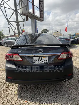 Toyota Corolla S 4dr Sedan (1.8L 4cyl 4A) 2013 Gray