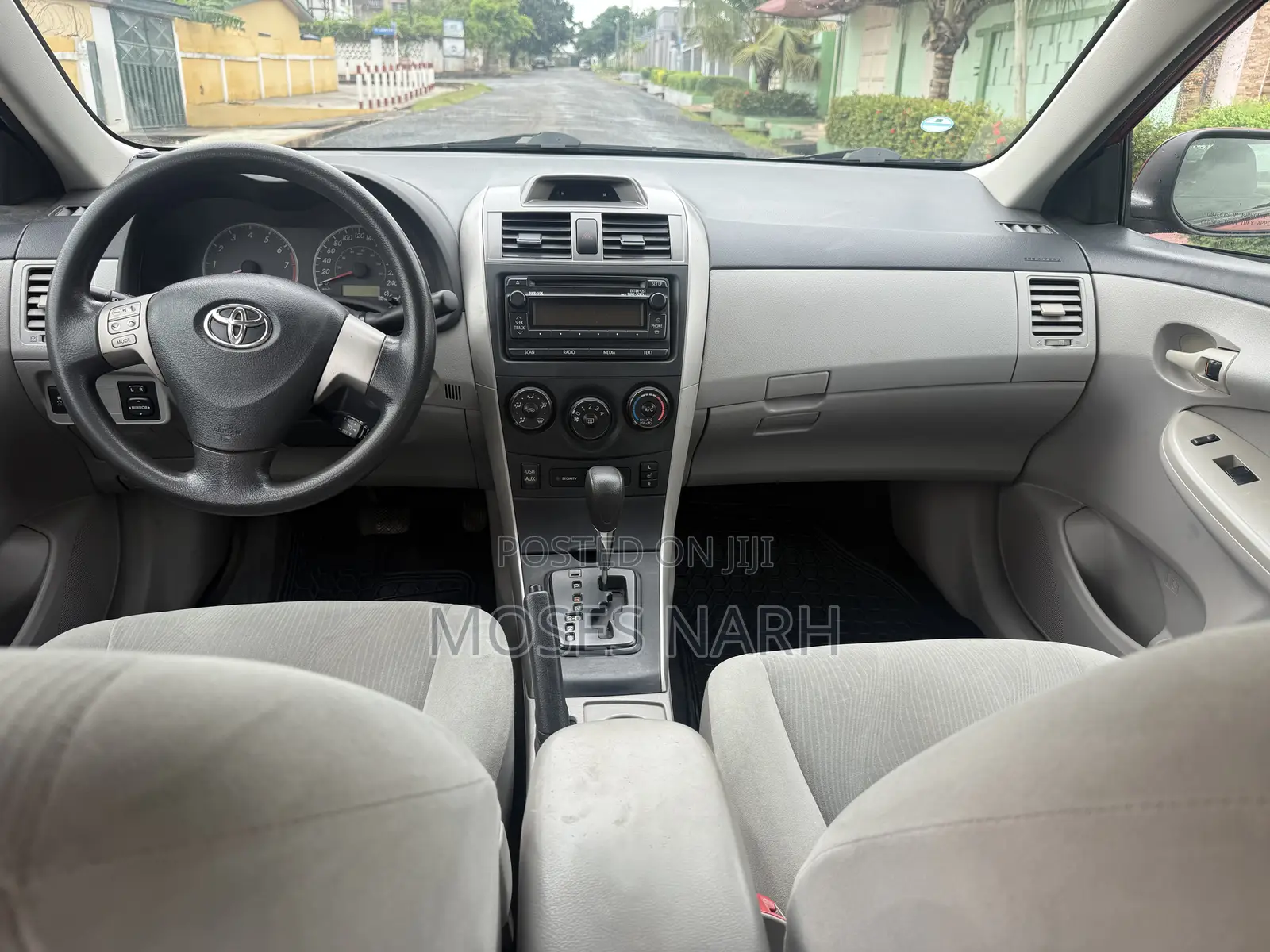 Toyota Corolla LE 4dr Sedan (1.8L 4cyl 4A) 2013 Red