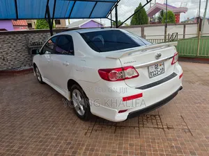 Toyota Corolla 2010 White