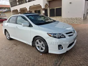 Toyota Corolla 2010 White