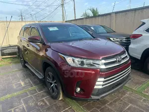Toyota Highlander LE 4x2 (2.7L 4cyl 6A) 2017 Maroon